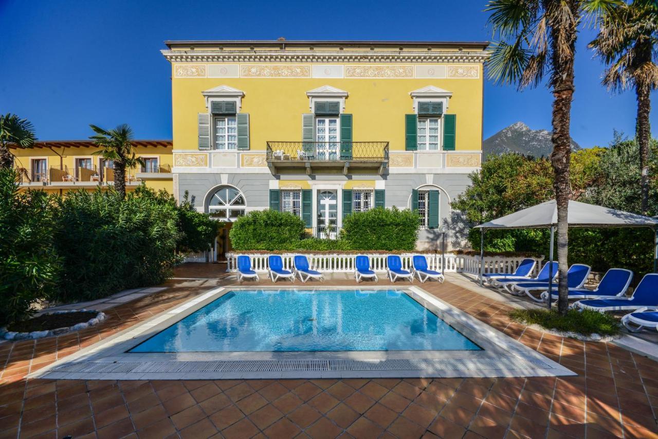 Regina Del Garda Suite Тосколано Мадерно Екстериор снимка